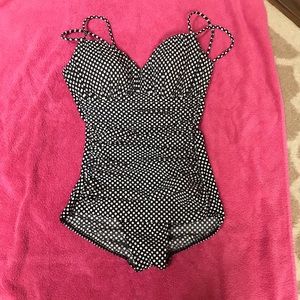 Slimming swim suit